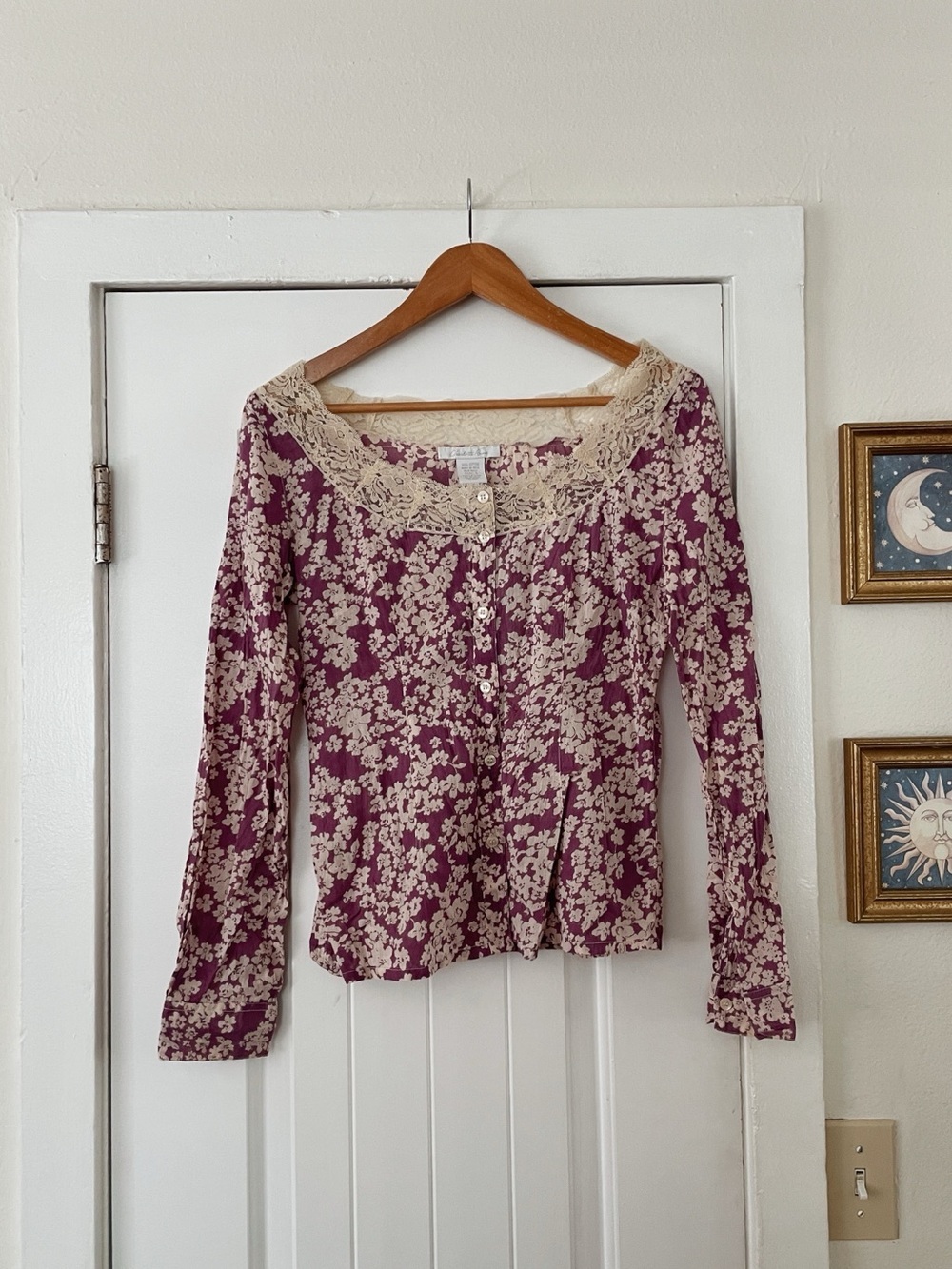 Charlotte Russe Floral Lace-Trim Button-Front Top Mauve Cream 100% cotton Sz S